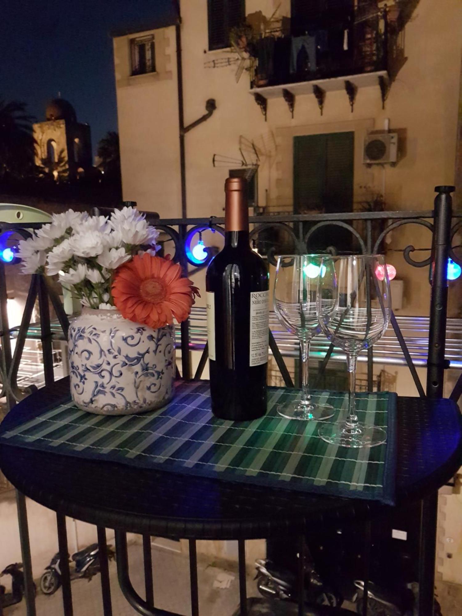 Casa Vacanze Villa D'Orleans Palermo Exterior foto