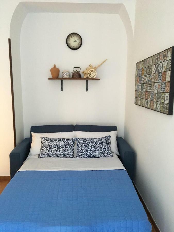 Casa Vacanze Villa D'Orleans Palermo Exterior foto